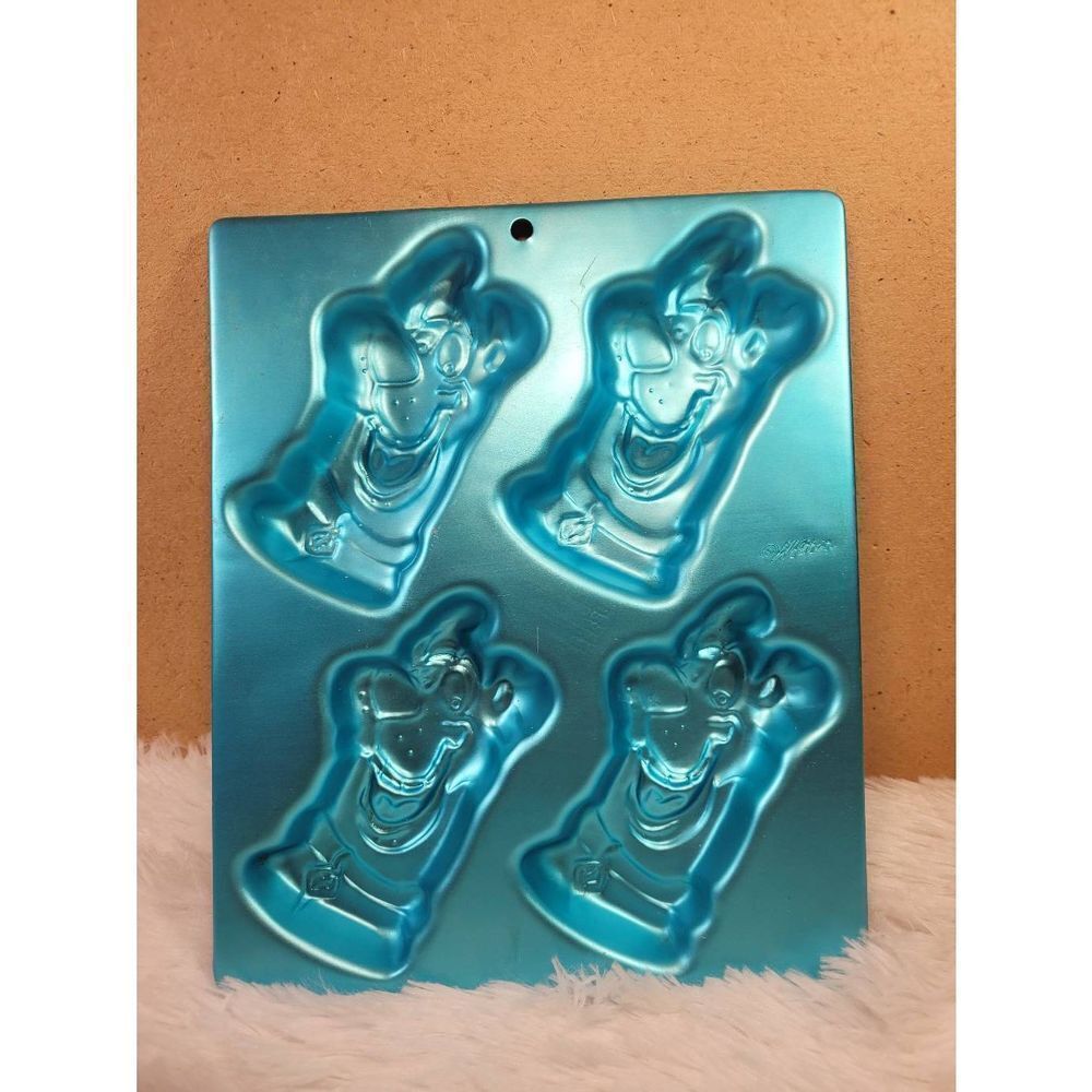 Wilton Aqua Scooby Doo Mold Pan